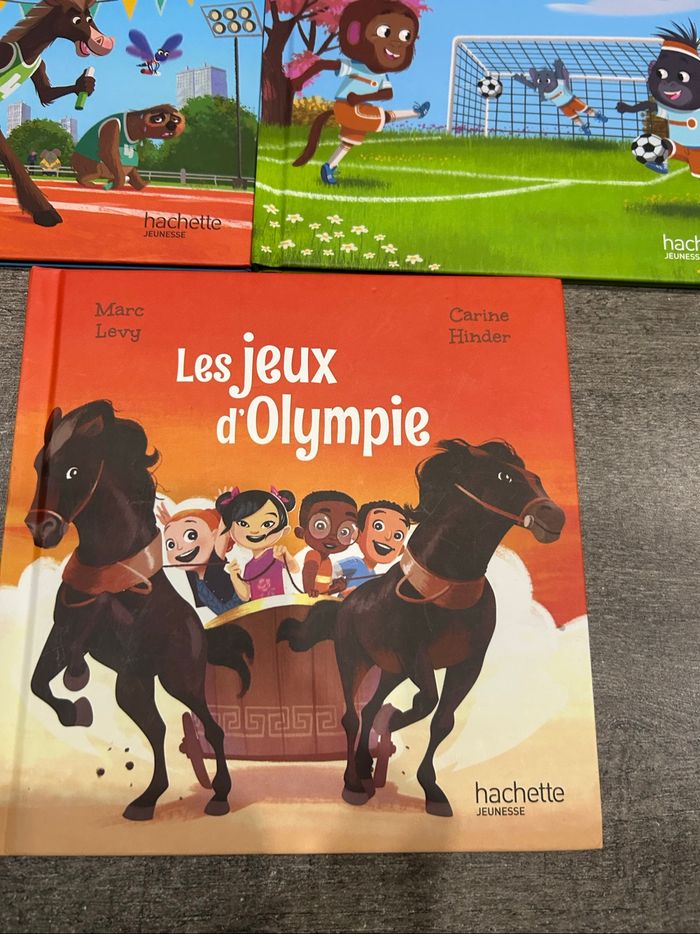 Lot livres McDo