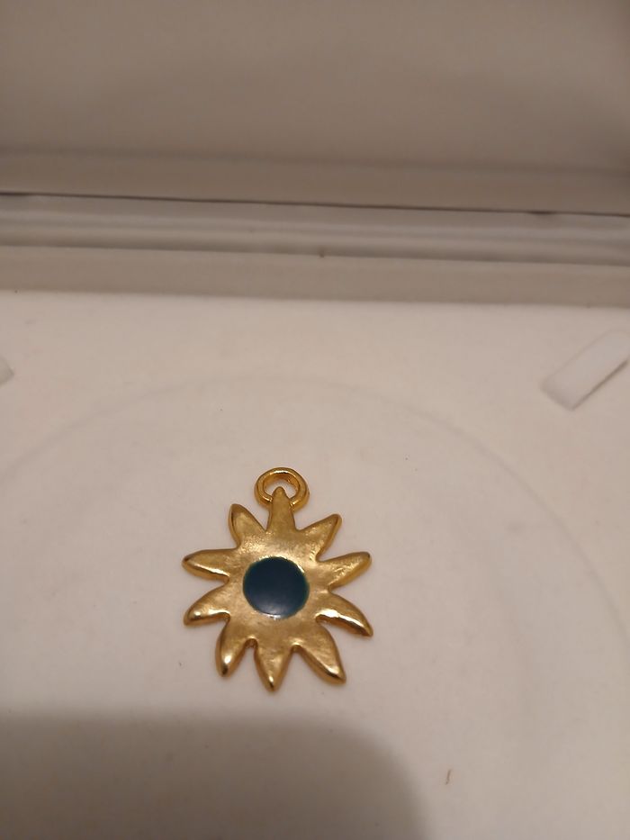 Pendentif fantaisie Eau Jeune