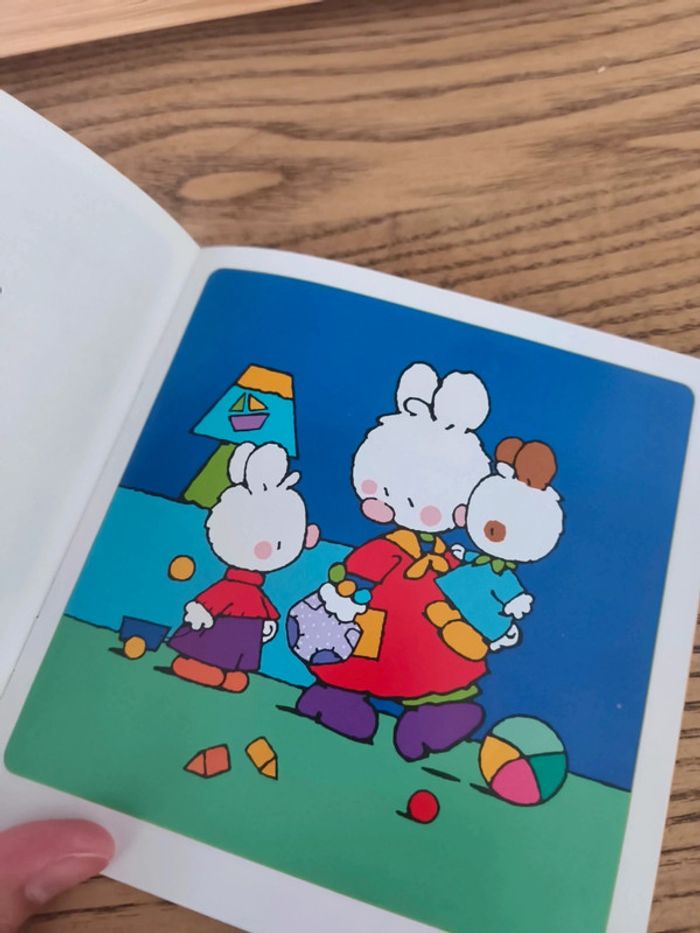 Petit lapin blanc et le pipi au lit - photo numéro 2