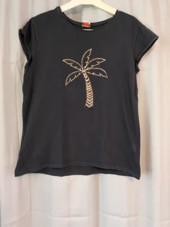 Tee shirt