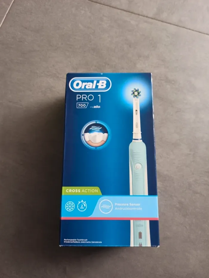 Neuf Brosse à dents électrique pro séries 1 ORAL-B Neuve