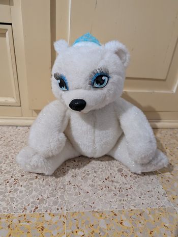 Peluche interactive ours polaire princesse 