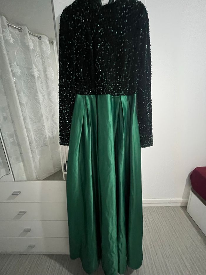 Robe à paillettes - photo numéro 2