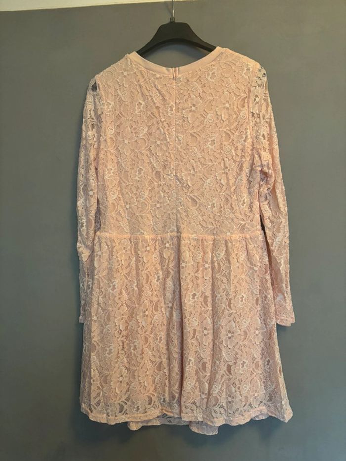 Robe dentelle rose 40 - photo numéro 3