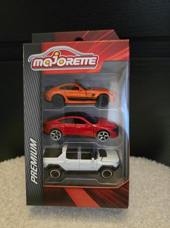 lot de 3 véhicules orange rouge et blanc majorette