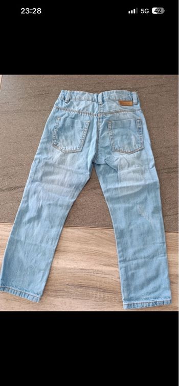 Vends jean garçon en très bon état 