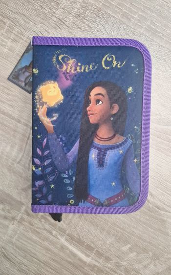 Une trousse Disney Wish