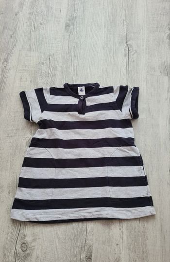 Tunique Petit Bateau, taille 3 ans.