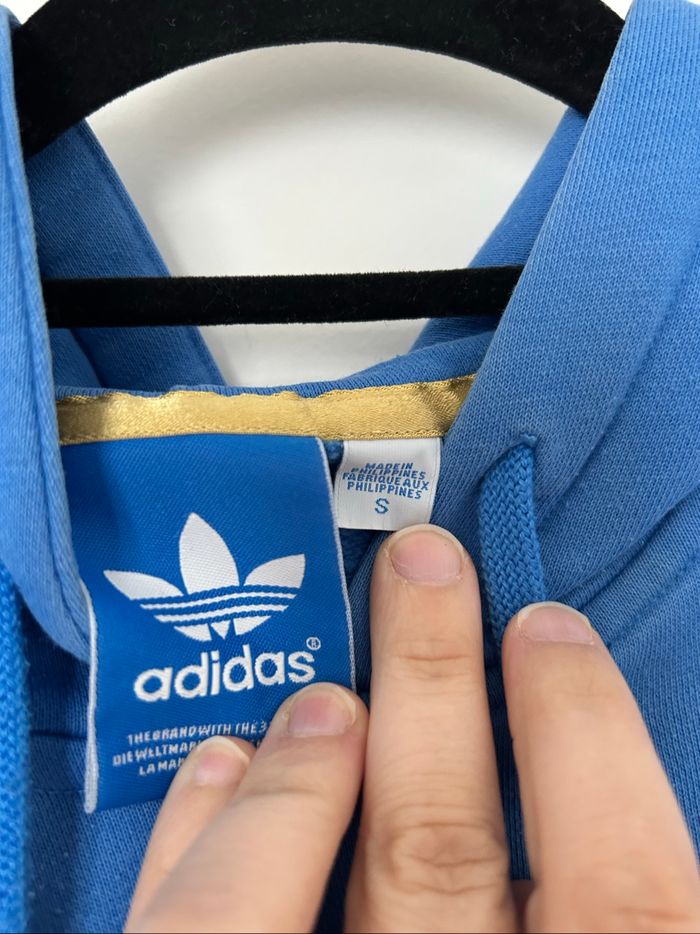 Sweat bleu molletonné à capuche logo or Adidas S - photo numéro 5