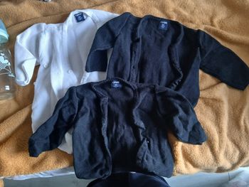 Lot gilets 3 mois
