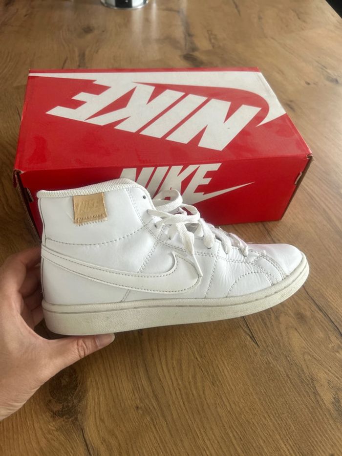 Nike 37,5 ou 6,5 femme - photo numéro 8