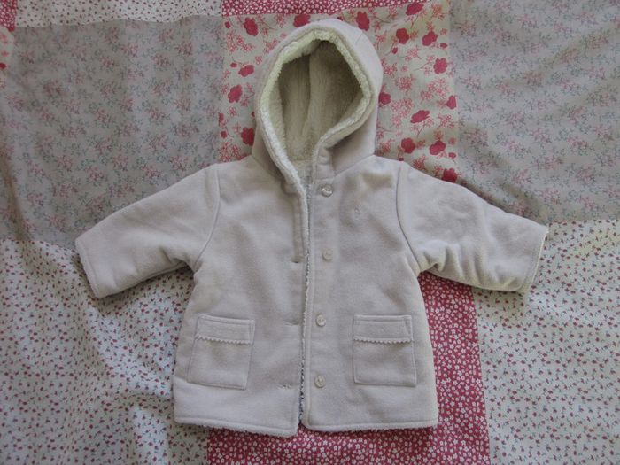 Manteau chaud beige à capuche 3 mois