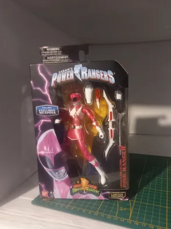 Power rangers legacy collection pink ranger