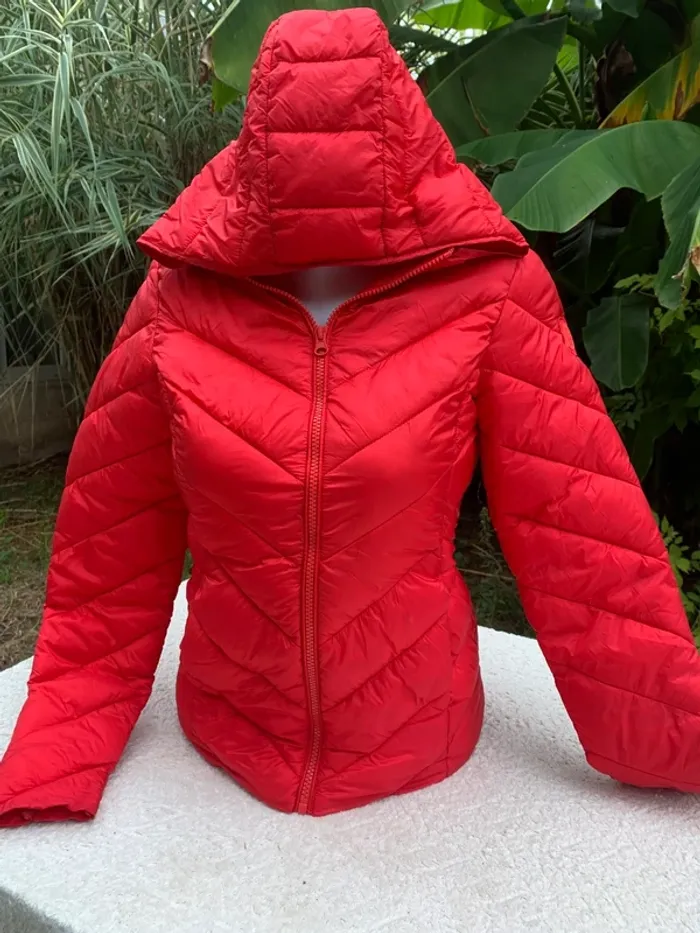 Doudoune Teddy smith à capuche manches longues rouge