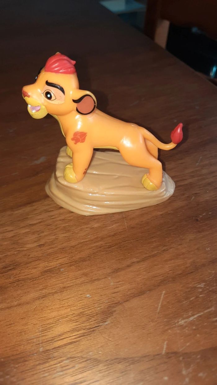 Figurine la garde du roi lion - photo numéro 2