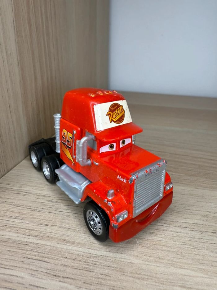 Camion Mack cars Disney pixar - photo numéro 2