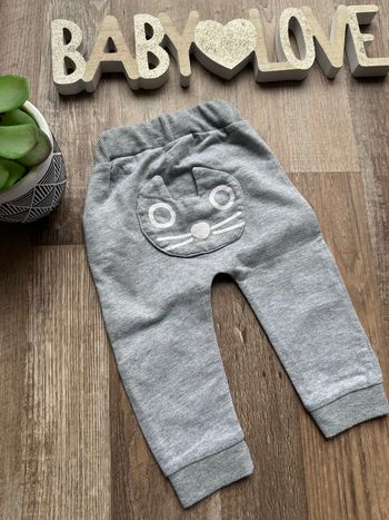 - Jogging - 6 mois - Très bon état