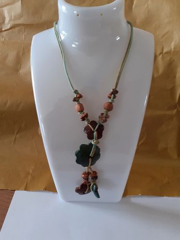 Collier  fantaisie bois/ficelle