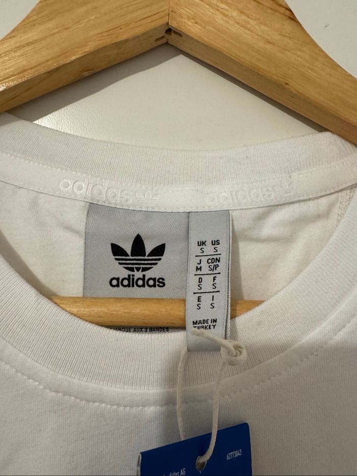T-shirt Adidas blanc - Taille S - Neuf avec étiquette - photo numéro 4
