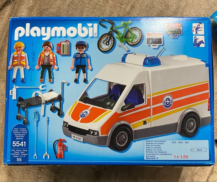 Playmobil ambulance et secouriste neuf