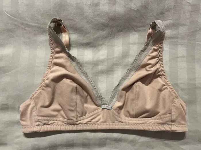 Soutien-gorge beige – 95C (taille petit, correspond à un 90C)