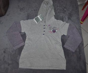 T shirt ml à capuche 5 ans fille