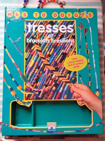 Livre tresses et bracelets brésiliens