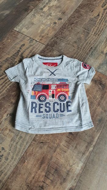 Tshirt rebel 18 mois en très bon état