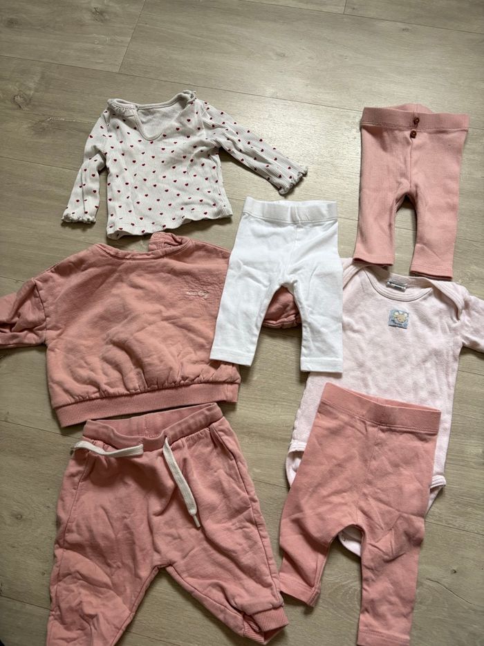 Lot de 52 vêtements bébé fille - photo numéro 8