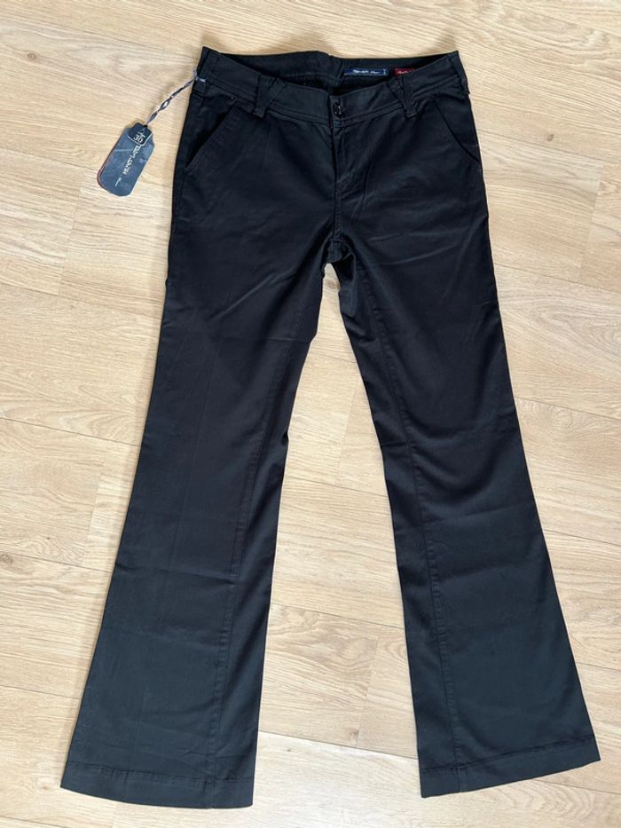 Jean femme Teddy Smith neuf – Narrow B2R8 – Taille 30 US / Noir - photo numéro 2