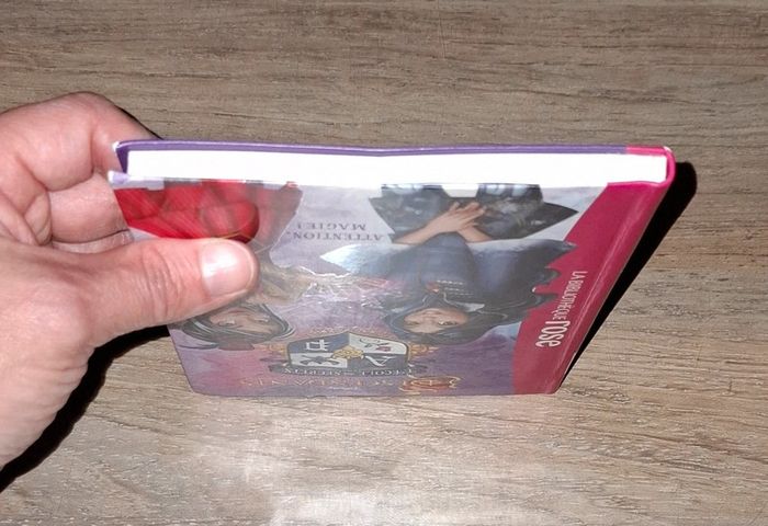 Livre la bibliothèque rose descendants- l école des secrets - photo numéro 7