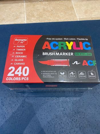 240 marqueurs acrylique neuf - Guangna