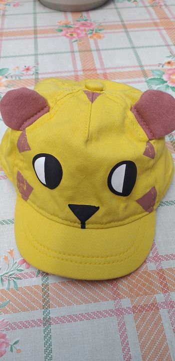 Casquette jaune BB/ Kiabi