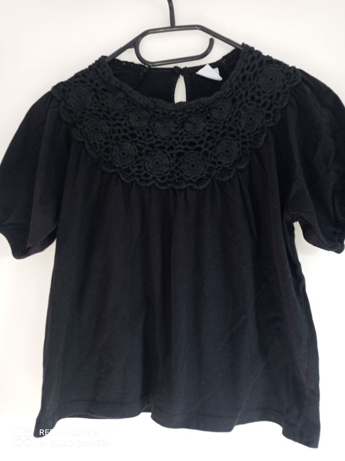 T-shirt fille fantaisie noir brodé, ZARA, taille 11-12 ans