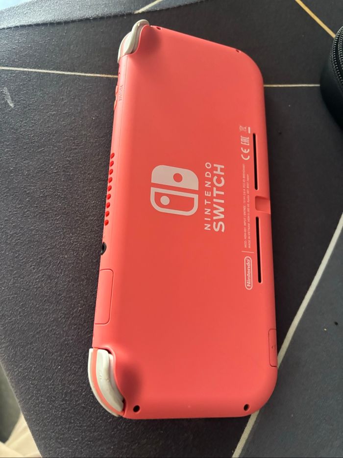Nintendo switch lite corail - photo numéro 4