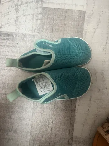 Chaussure de piscine