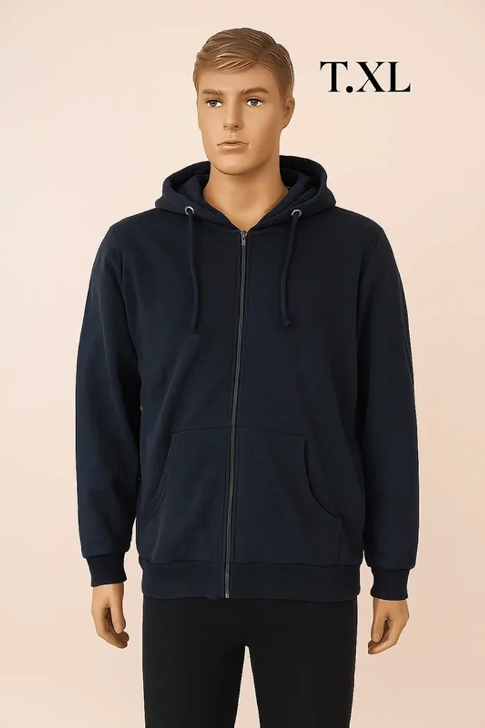 Veste à capuche T.XL neuves sans étiquette