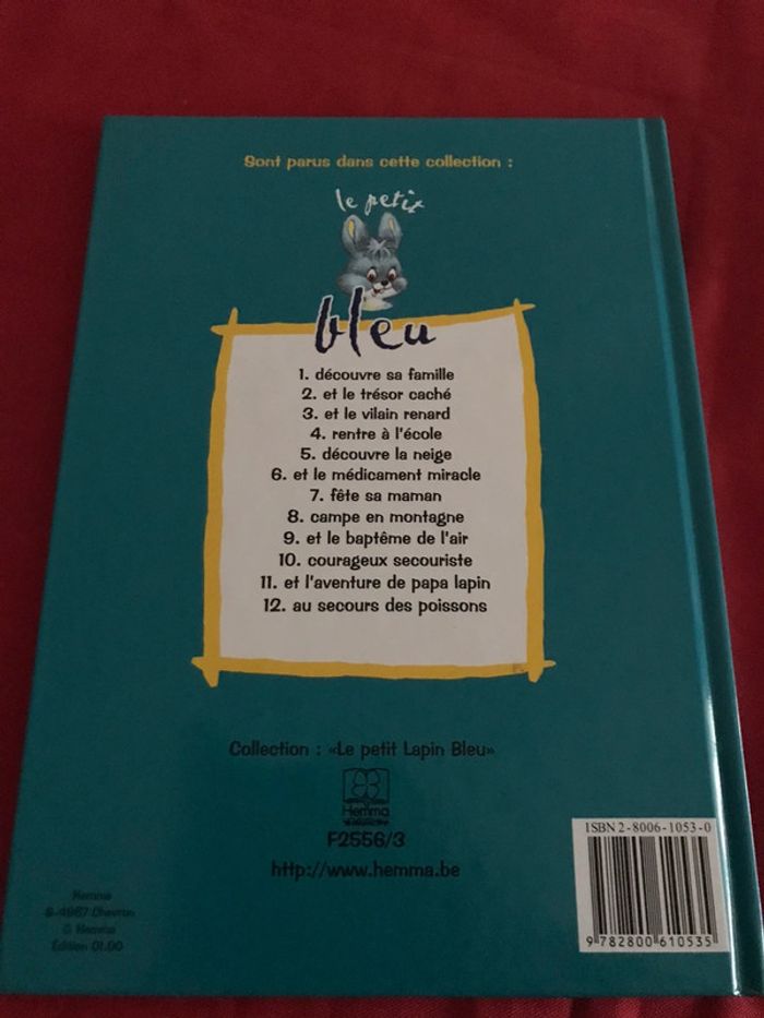 Livre petit lapin bleu - photo numéro 2