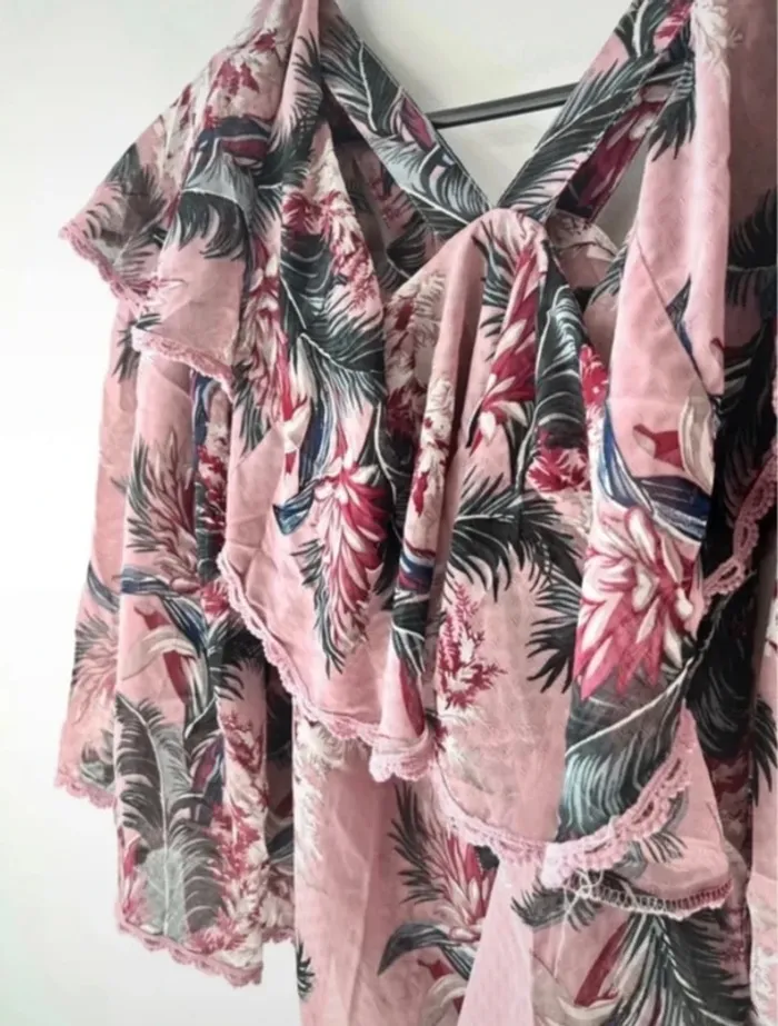 🌸 Magnifique haut en Chauve-souris / rose à fleur Glamorous T/S 🌸 - photo numéro 3