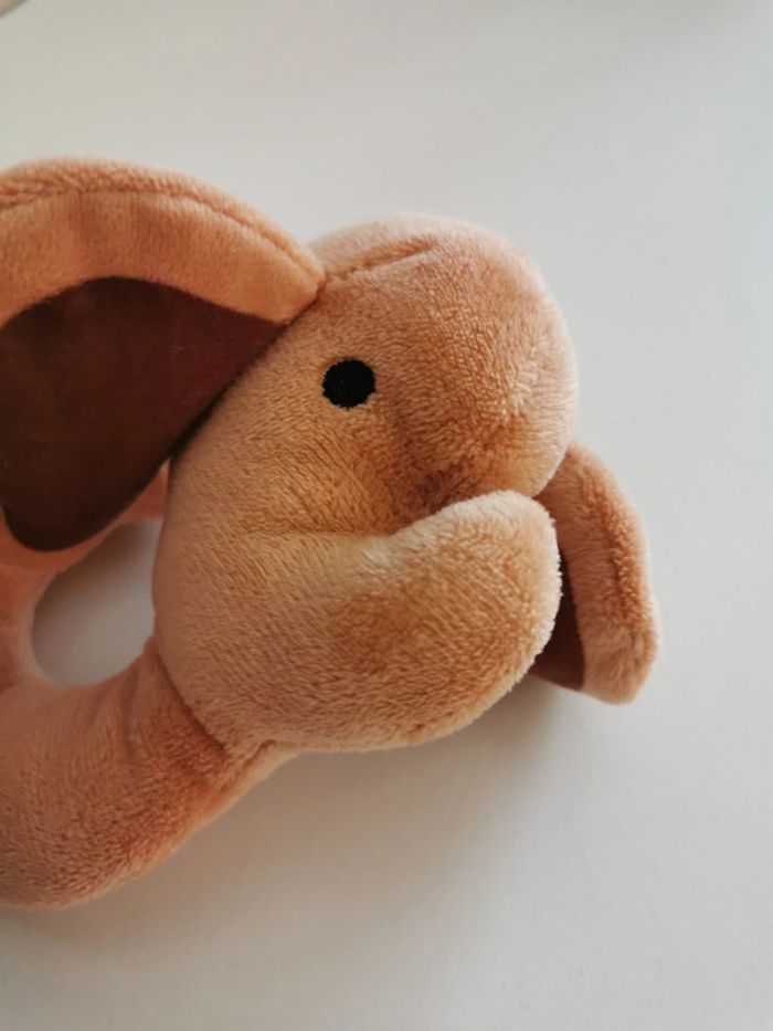 Hochet bébé éléphant orangé