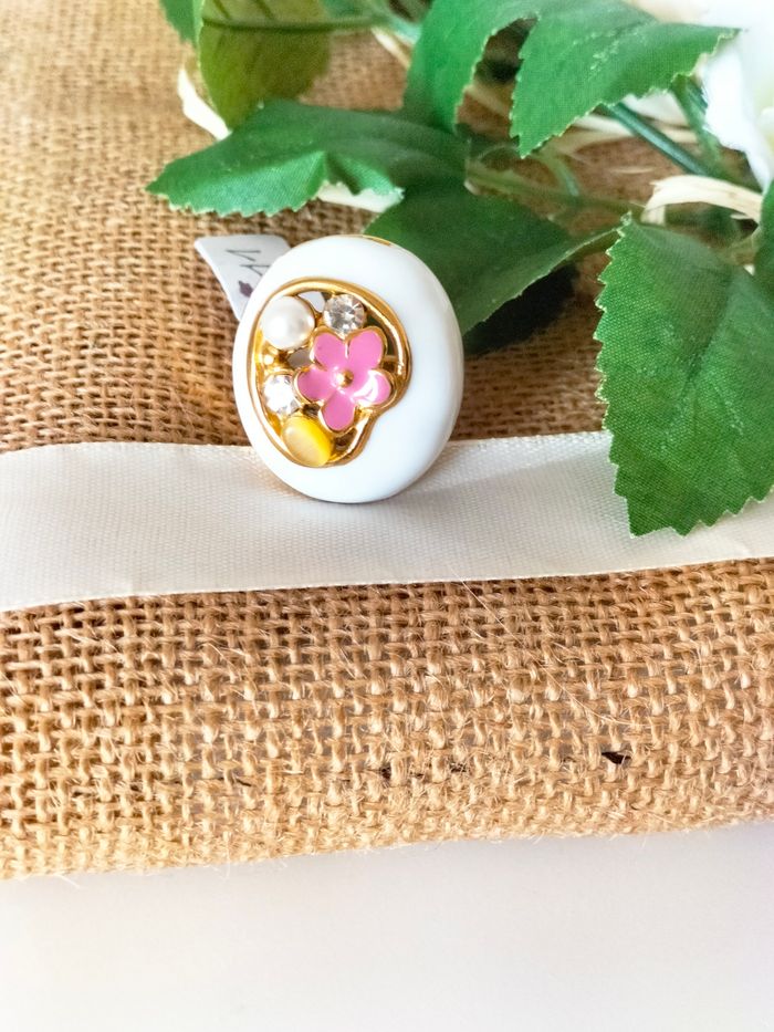 Bague florale en acier inoxydable en résine avec perles style classique neuve