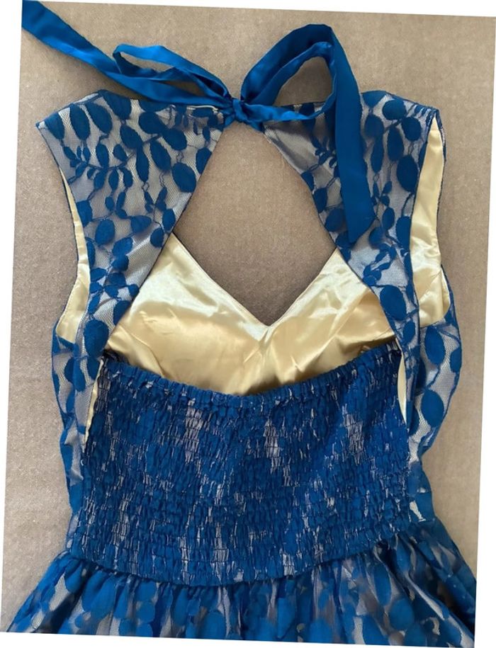 Robe de cocktail Chi Chi London bleu roi Taille 38 - photo numéro 10