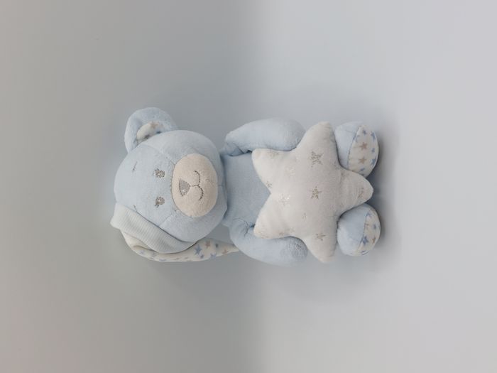 Peluche doudou ours bleu blanc beige gris INTERBABY bonnet étoiles argent 25 cm