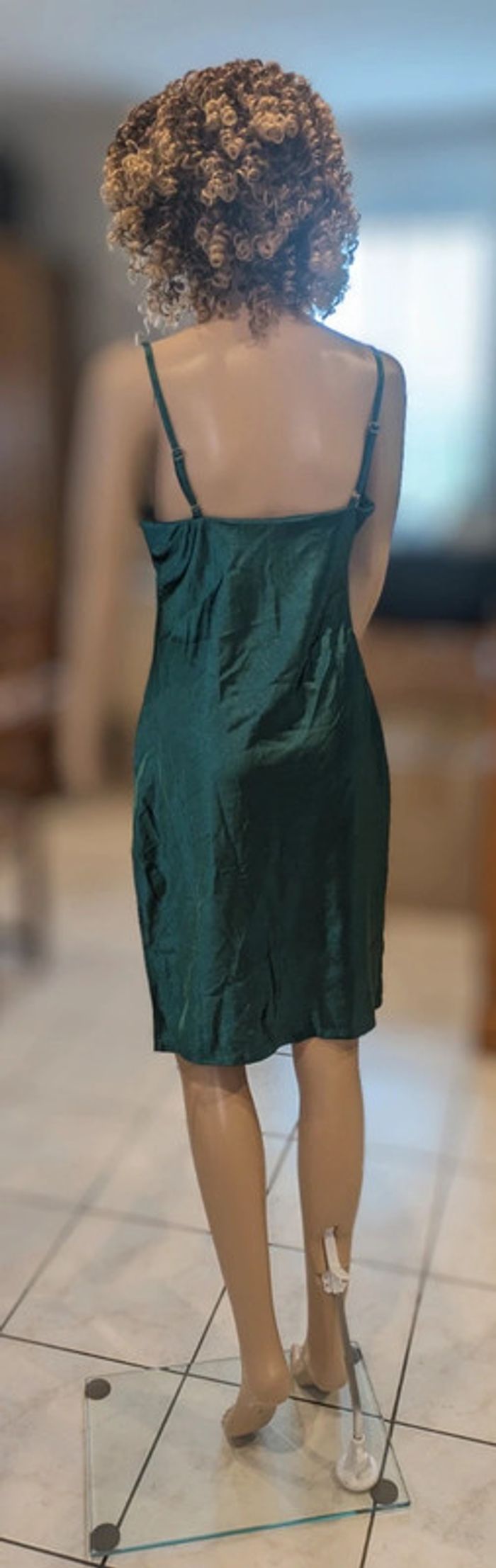 Robe de cérémonie, cocktail effet satin verte taille S - photo numéro 2