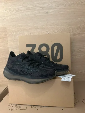 Yeezy Boost 40 2/3 comme neuve