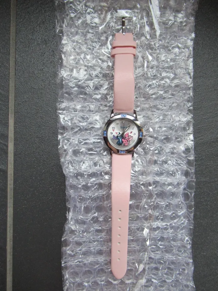 Montre Stitch & Angel neuve rose - photo numéro 2