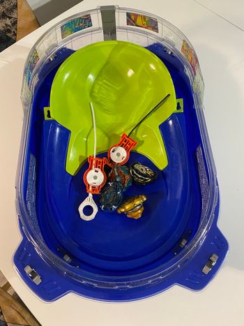 Arène Beyblade toupies et lanceurs 
