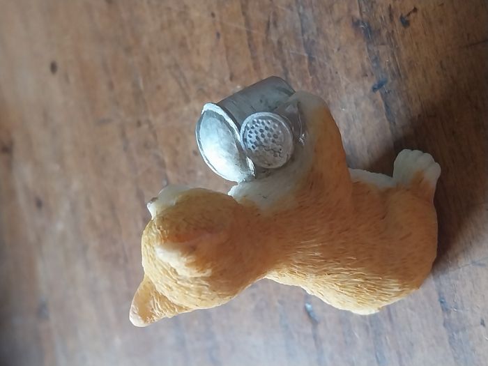 Figurine décorative chat jardinier – arrosoir argenté - photo numéro 4