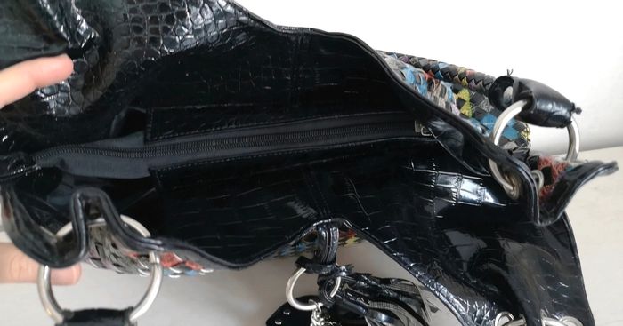 Sac à bandoulière verni multicolore avec pampilles - photo numéro 7