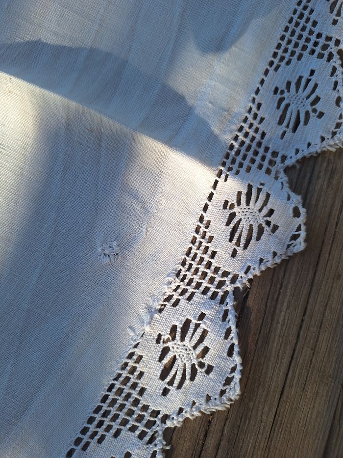 Chemin de table shabby dentelle ancienne - photo numéro 2